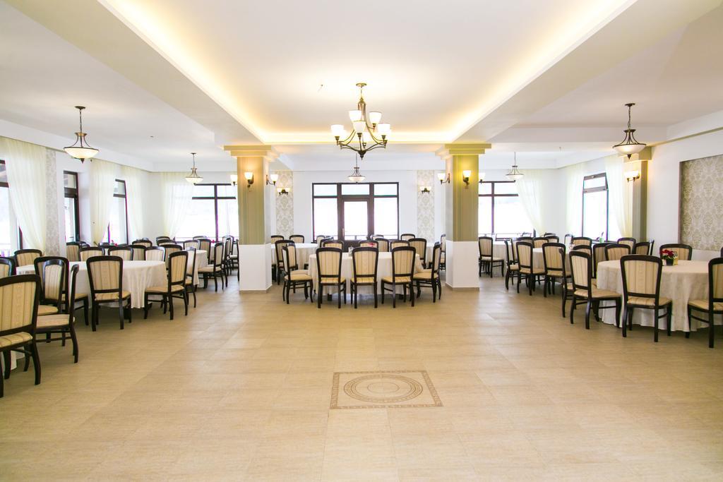 Pensiunea Roua Muntilor Sîmbăta de Sus Exteriér fotografie